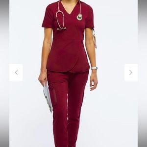 Xs Jaanuu Scrub Set